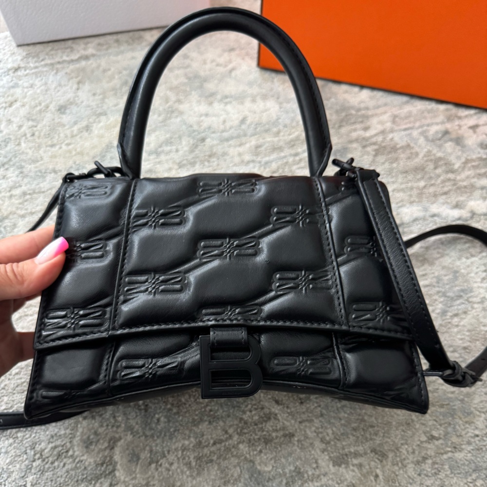 AUTHENTIC BALENCIAGA HIGH FREQUENCY HOURGLASS BLACK LEATHER BAG LIKE NEW